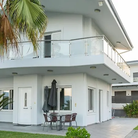 Villa Cozy In Faros 2